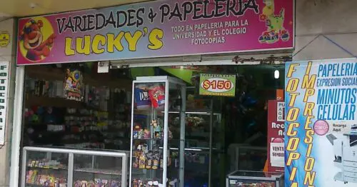 VARIEDADES Y PAPELERIA LUCKYS VARIEDADES Y PAPELERIA LUCKYS
